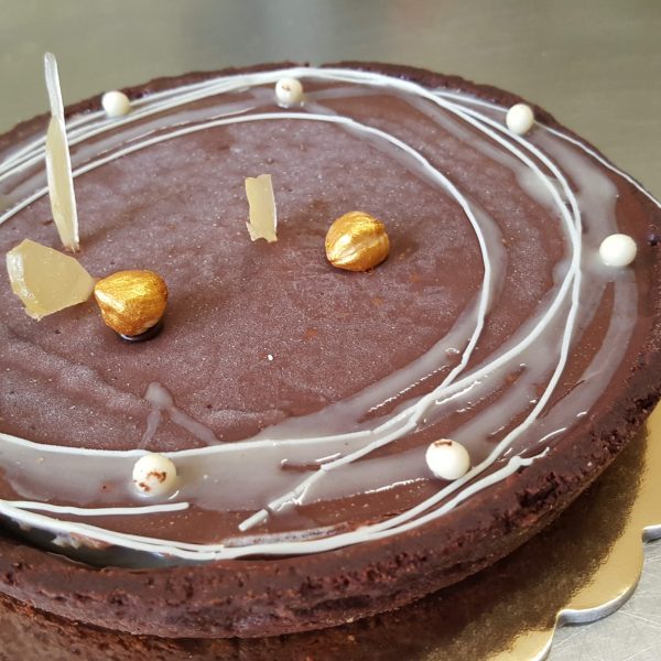 Consegna a domicilio della torta al caramello salato di Clivati ordinala online su cosaporto.it
