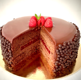 Dolce Sacher al lampone tradizione viennese di Tortatelier ordina oline su Cosaporto.it con consegna a domicilio