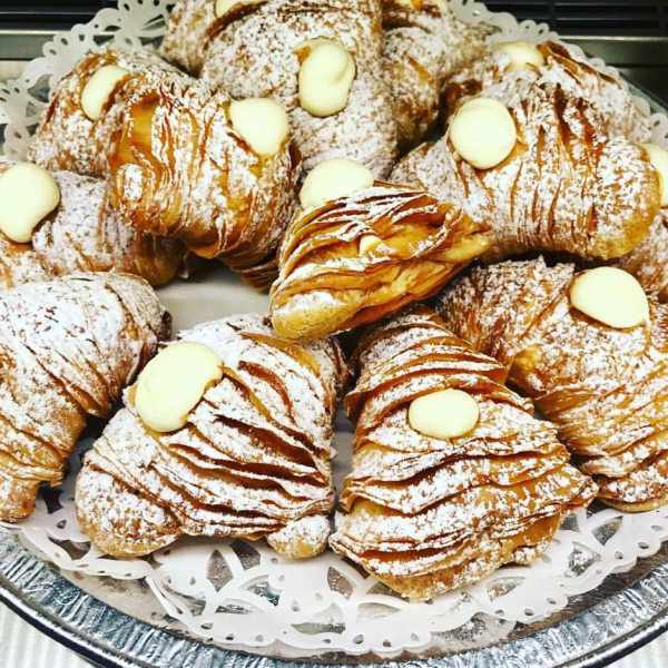 Box of Aragostina by Trevi Tiramisu.