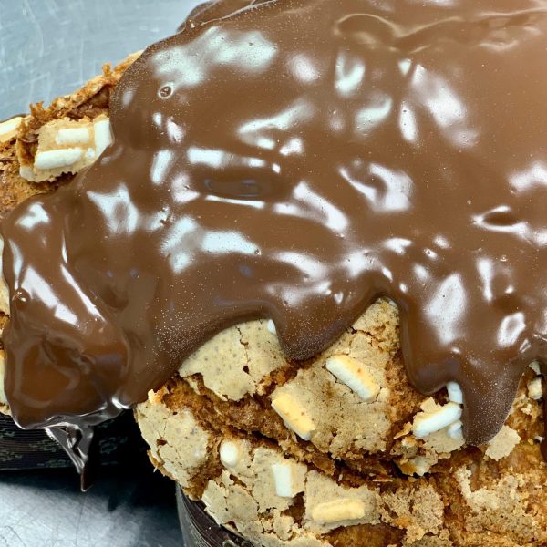 Colomba filled with Gelato La Dolcevita home delivered cosaporto.co.uk