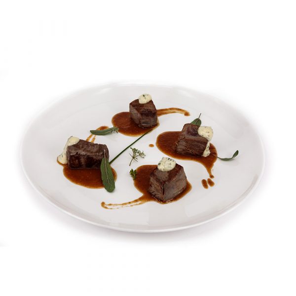 Cubo di Tonno con fondo di Vitello e Maionese alle erbe Ristorante Limone consegna a domicilio con Cosaporto.it