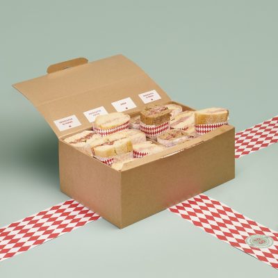 Box "Del Salumiere" - 16 mezzi panini Cateing Giustoconsegna a domicilio con cosaporto